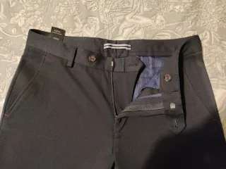 Pantalón chino DR&N negro slim fit talla 38