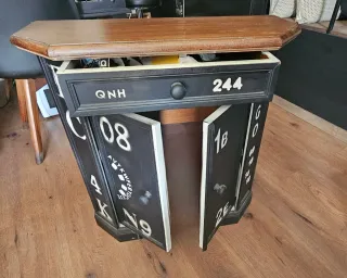 Mueble de entrada antiguo restaurado