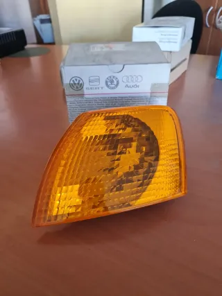 Intermitente Delantero Izq. VW Passat B5
