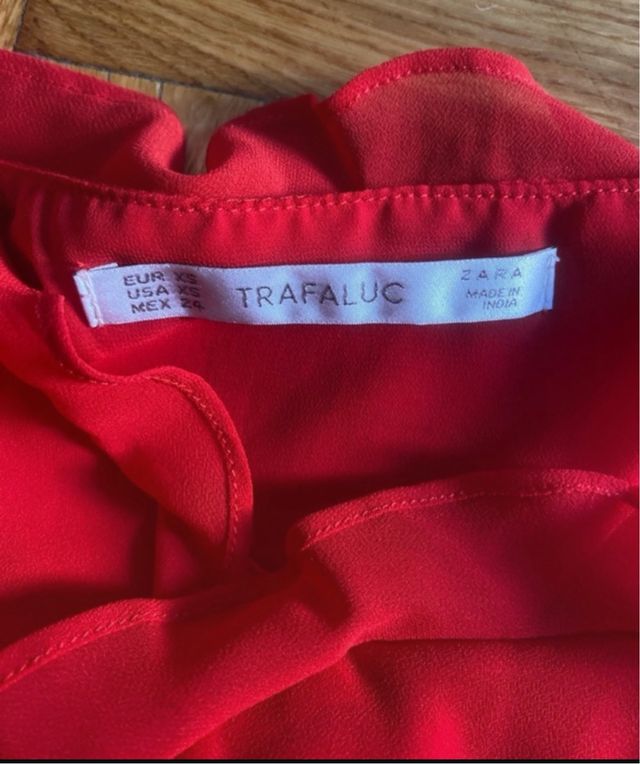 Vestido corto tirantes Zara