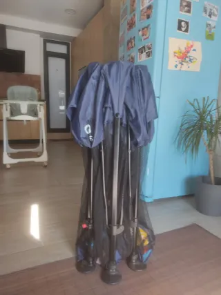 Parque infantil plegable marca lionelo.