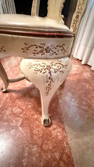 Mesa comedor y 8 sillas estilo clásico