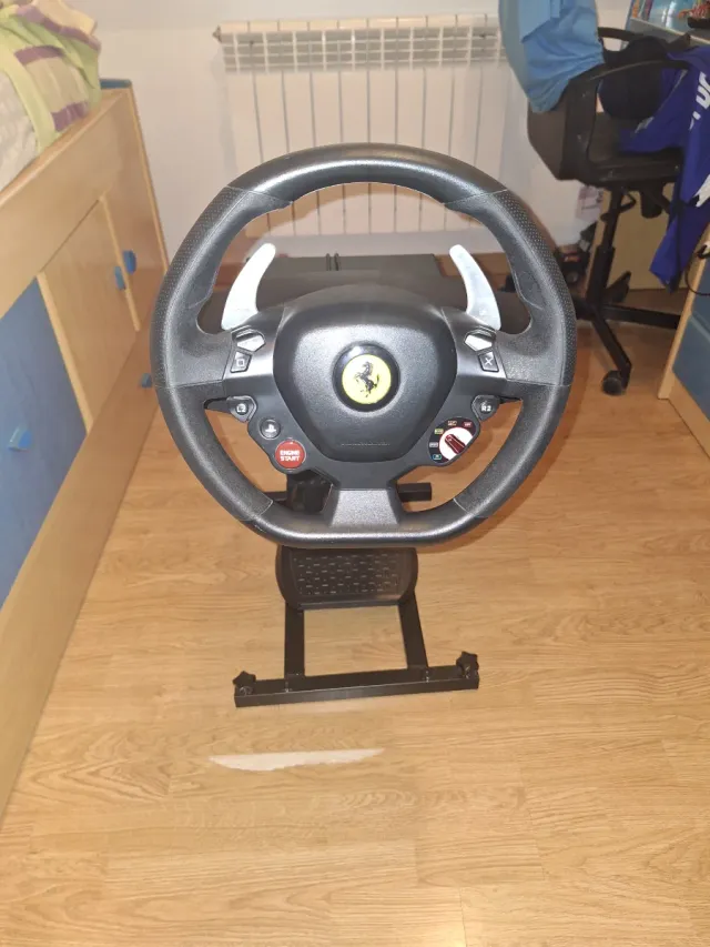 Volante Ferrari para PC/Consola