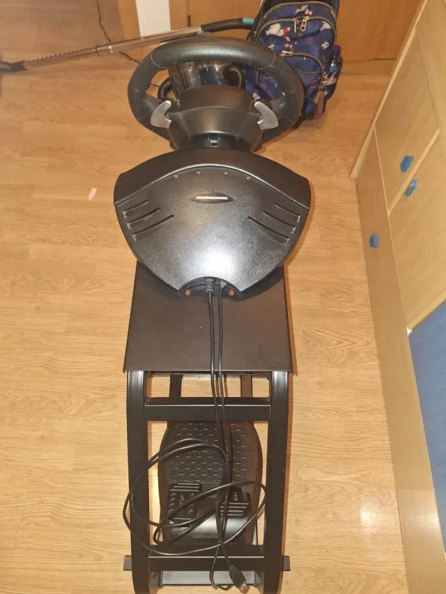 Volante Ferrari para PC/Consola