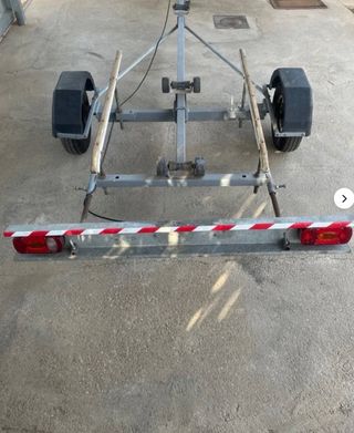 Remolque embarcación con papeles extensible