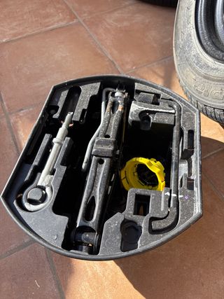 Gato de repuesto Peugeot 208