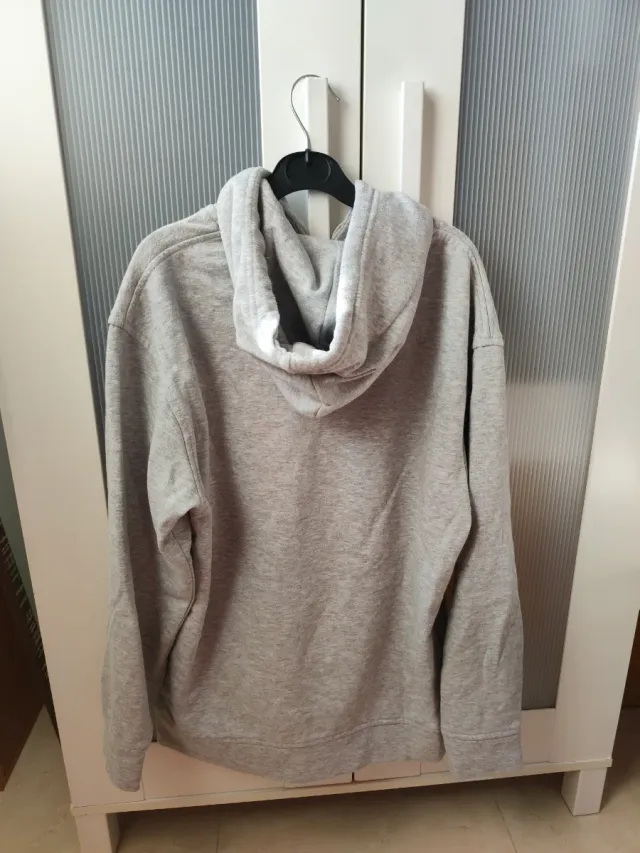 Sudadera Gris con Estampado Asturias