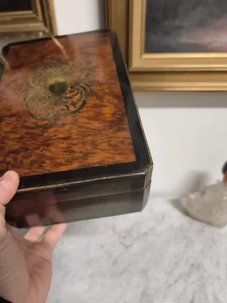 Antigua caja francesa Napoleón III