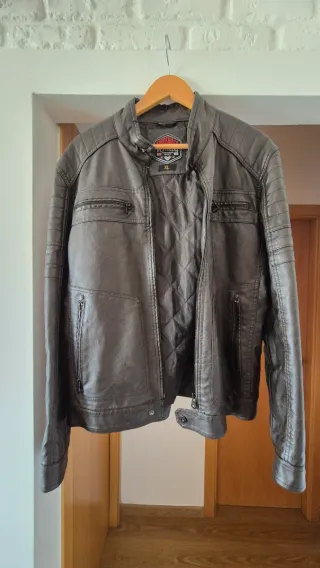 Chaqueta polipiel marrón oscura Talla XL