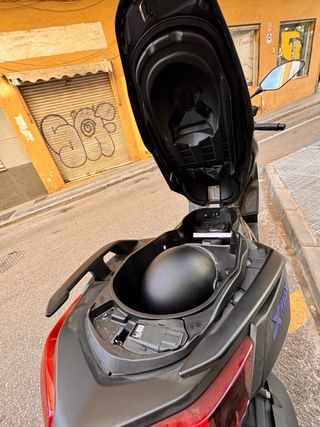 Yamaha XMAX 125 Scooter