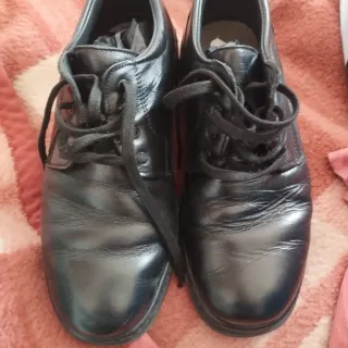 Zapatos negros de cordones