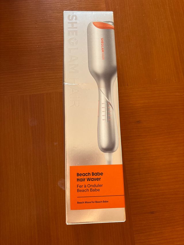 Plancha pelo SHEGLAM Beach Babe.Ondas surferas.