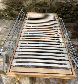 Cama articulada eléctrica hospital