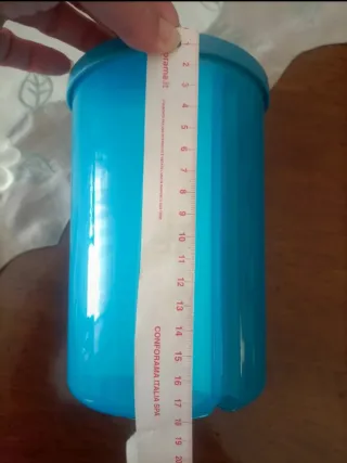 Contenitore ermetico con scomparti