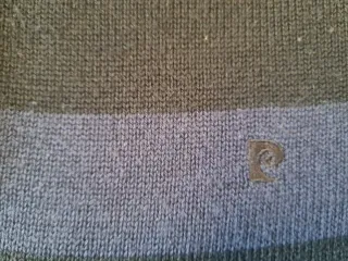 Lote 2 magliette Pierre Cardin. Omaggio 2 sciarpe