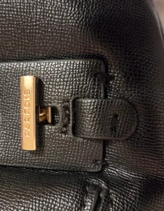 Mochila Parfois negra pequeña nueva