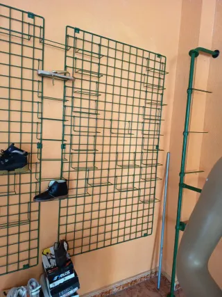 4 Espositori da parete metallici