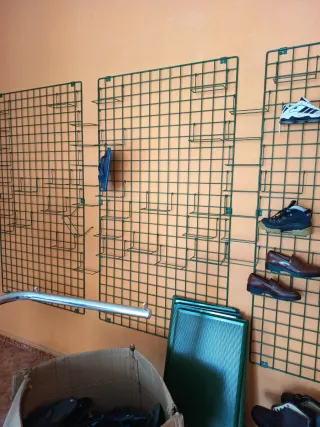 4 Espositori da parete metallici