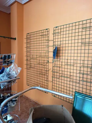 4 Espositori da parete metallici