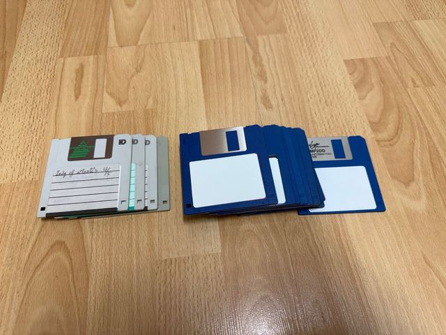 Lote 11 Disquetes 3.5” (4 HD y 11 SD)