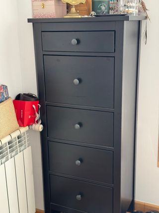 Dormitorio completo: Cama, 2 mesitas y 2 cómodas