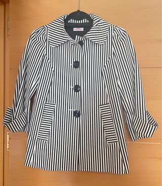 Gabardina/guardapolvo corta Divina Promesa T38