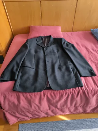 Traje de caballero gris
