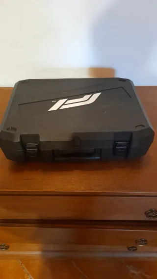 Avvitatore a impatto con valigetta