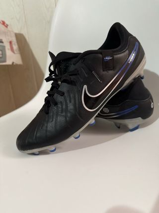 Botas de fútbol Nike Tiempo Negras