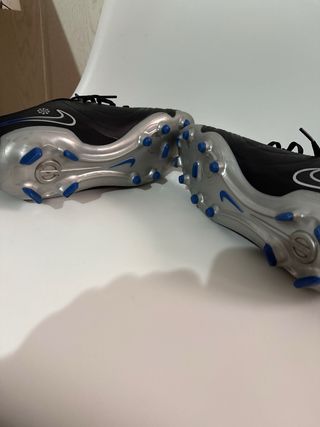 Botas de fútbol Nike Tiempo Negras