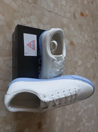 Zapatillas Guess Julia Talla 40