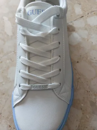 Zapatillas Guess Julia Talla 40