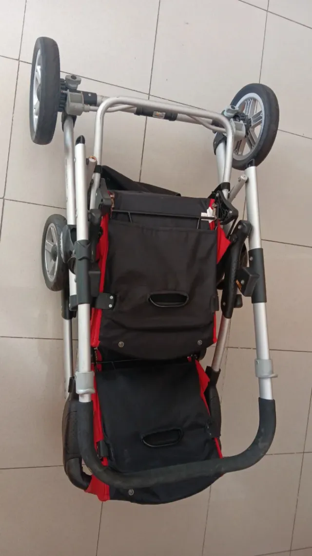 Cochecito gemelar Jane con accesorios