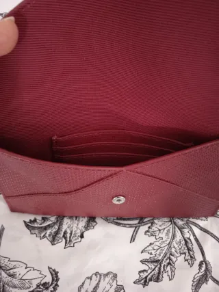 Cartera sobre Lacoste burdeos