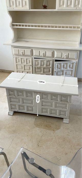 Aparador vitrina y cofre madera