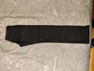 Pantalón chino negro slim fit talla 38