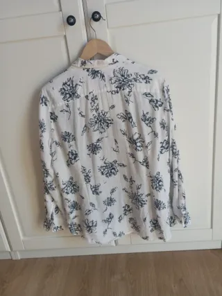 Camisa Lloyds's floral y top azul