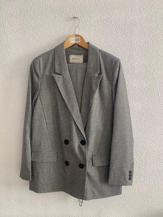 Traje chaqueta y pantalón Stradivarius gris