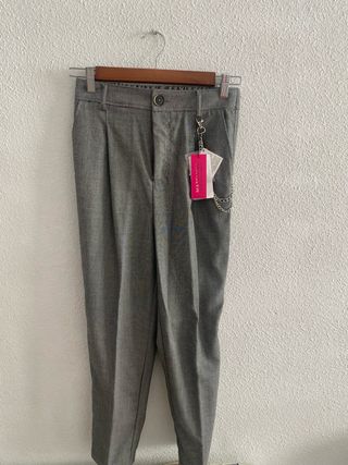 Traje chaqueta y pantalón Stradivarius gris