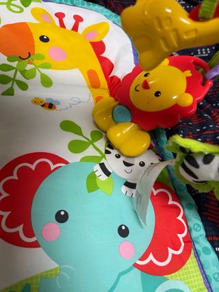 Gimnasio Bebé Fisher Price COMO NUEVO