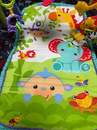 Gimnasio Bebé Fisher Price COMO NUEVO