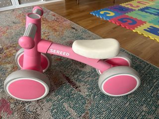 Bicicleta infantil rosa 1 año