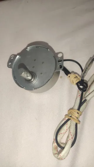 Motor Síncrono 49TYJ 220-240V 4W CW/CCW