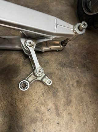 Basculante Yamaha DT125 2006