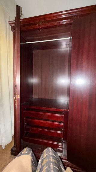 Armario de dormitorio de madera