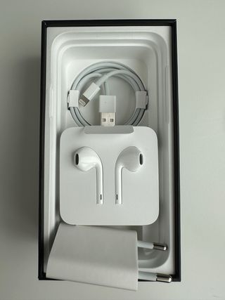 iPhone 11 Pro 256GB Como Nuevo + Accesorios