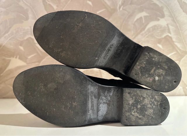 Botines serraje cuña interior negros