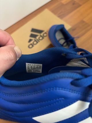 Botas de fútbol Nike Mercurial y Adidas 44