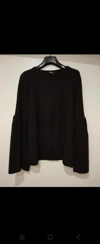 Maglione Zara nero manica a campana