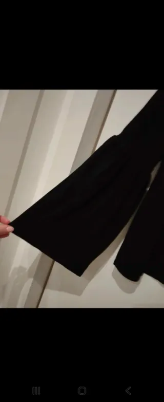 Maglione Zara nero manica a campana